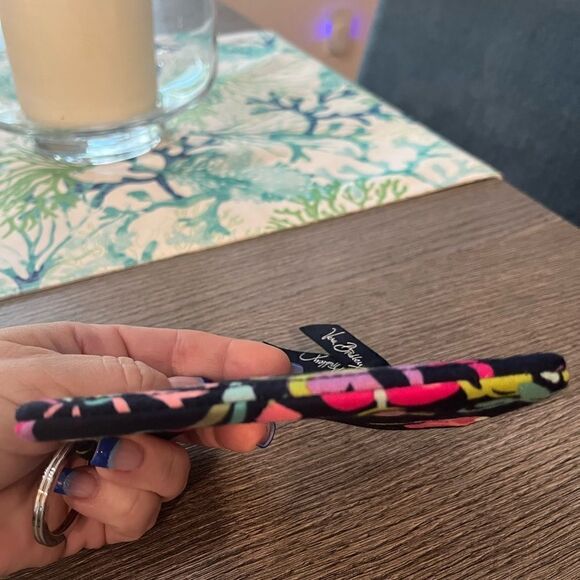 Vera Bradley black floral keychain ID holder - Picture 3 of 4